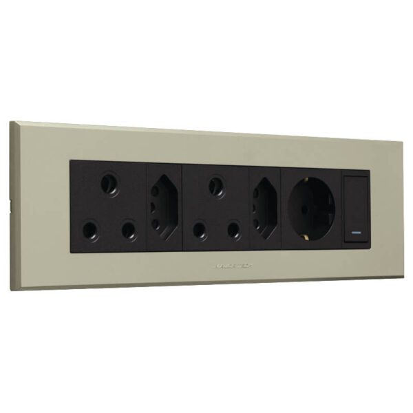 VETi 3 AURA - RSA, V-Slim & Schuko Omni Cluster - Graphite/Titanium Complete