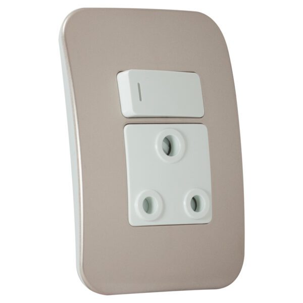 VETi 1 - Single Switched Wall Socket - White + Champagne Complete