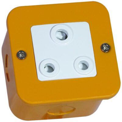 VETi 1 - Industrial RSA Socket Outlet - Industrial & Weatherproof