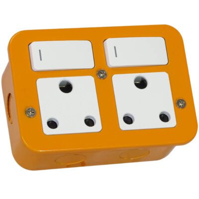 VETi 1 - Industrial Switched RSA Socket Outlet - Industrial & Weatherproof