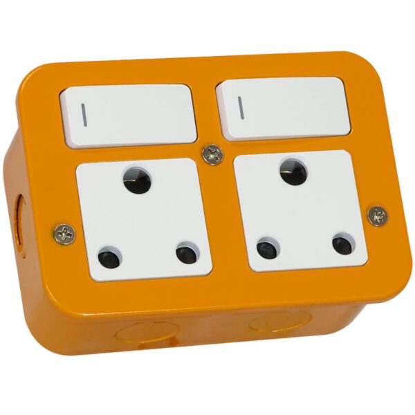 VETi 1 - Industrial Switched RSA Socket Outlet - Industrial & Weatherproof